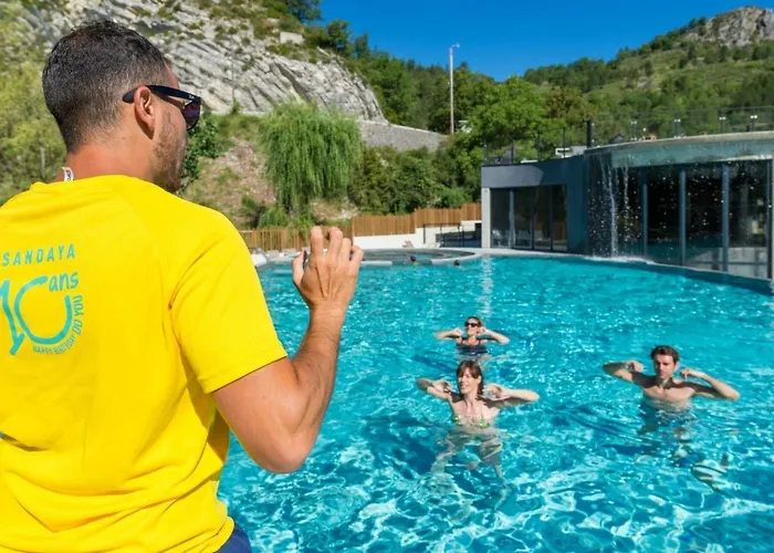 4p 2bdrms Aircon Campsite